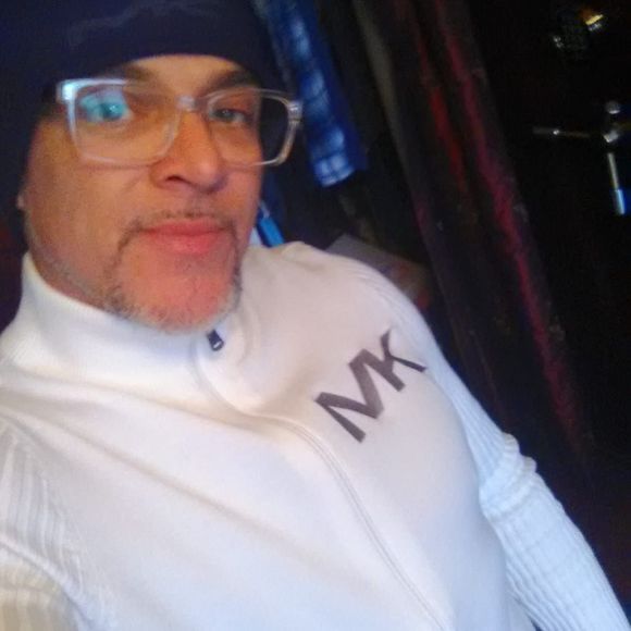 Meet your Posher, Riley - Picture 1 of 1